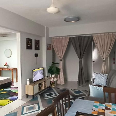 M.Fr Homestay Pangsapuri Putra Damai プトラジャヤ エクステリア 写真