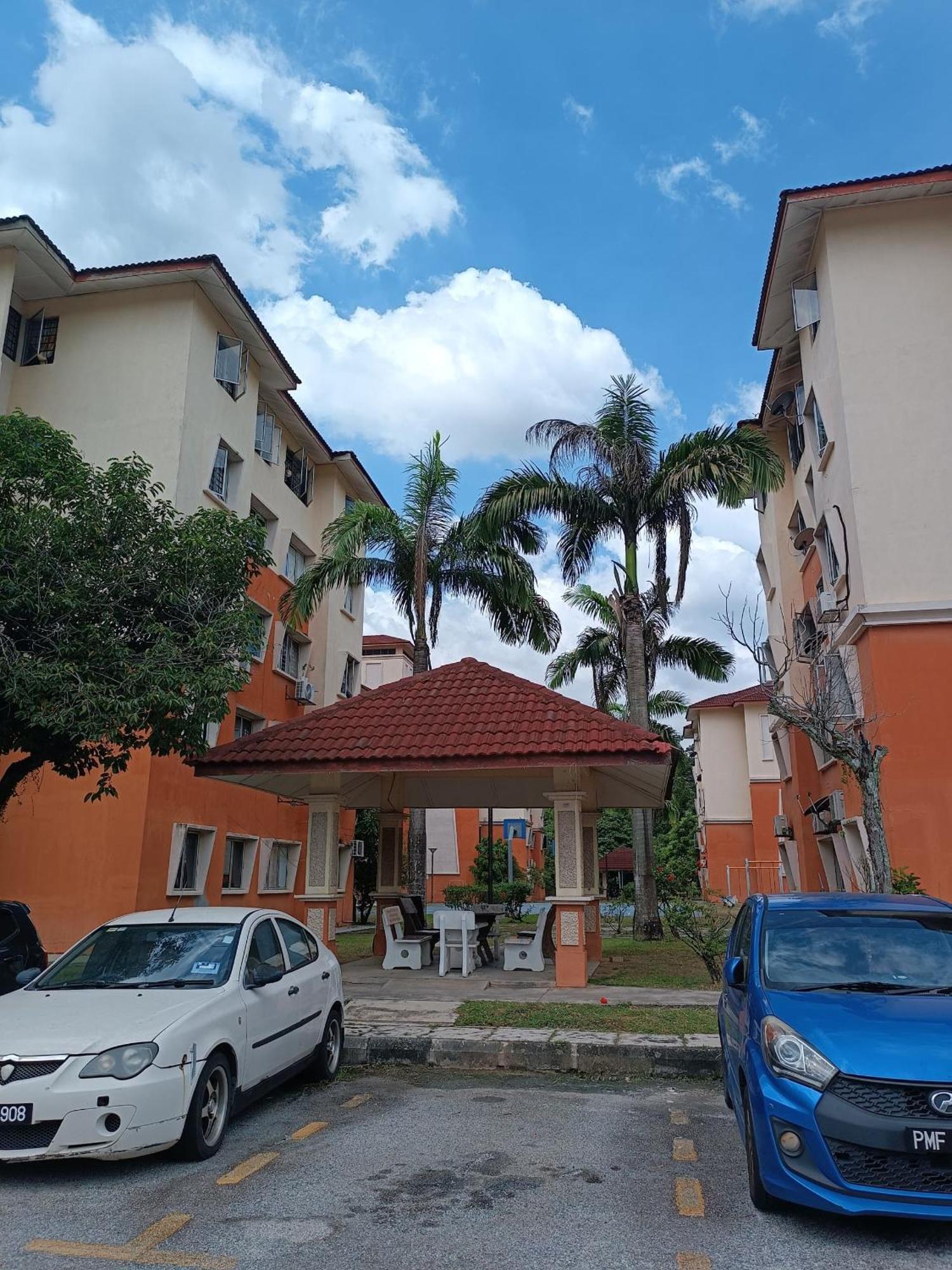 M.Fr Homestay Pangsapuri Putra Damai プトラジャヤ エクステリア 写真